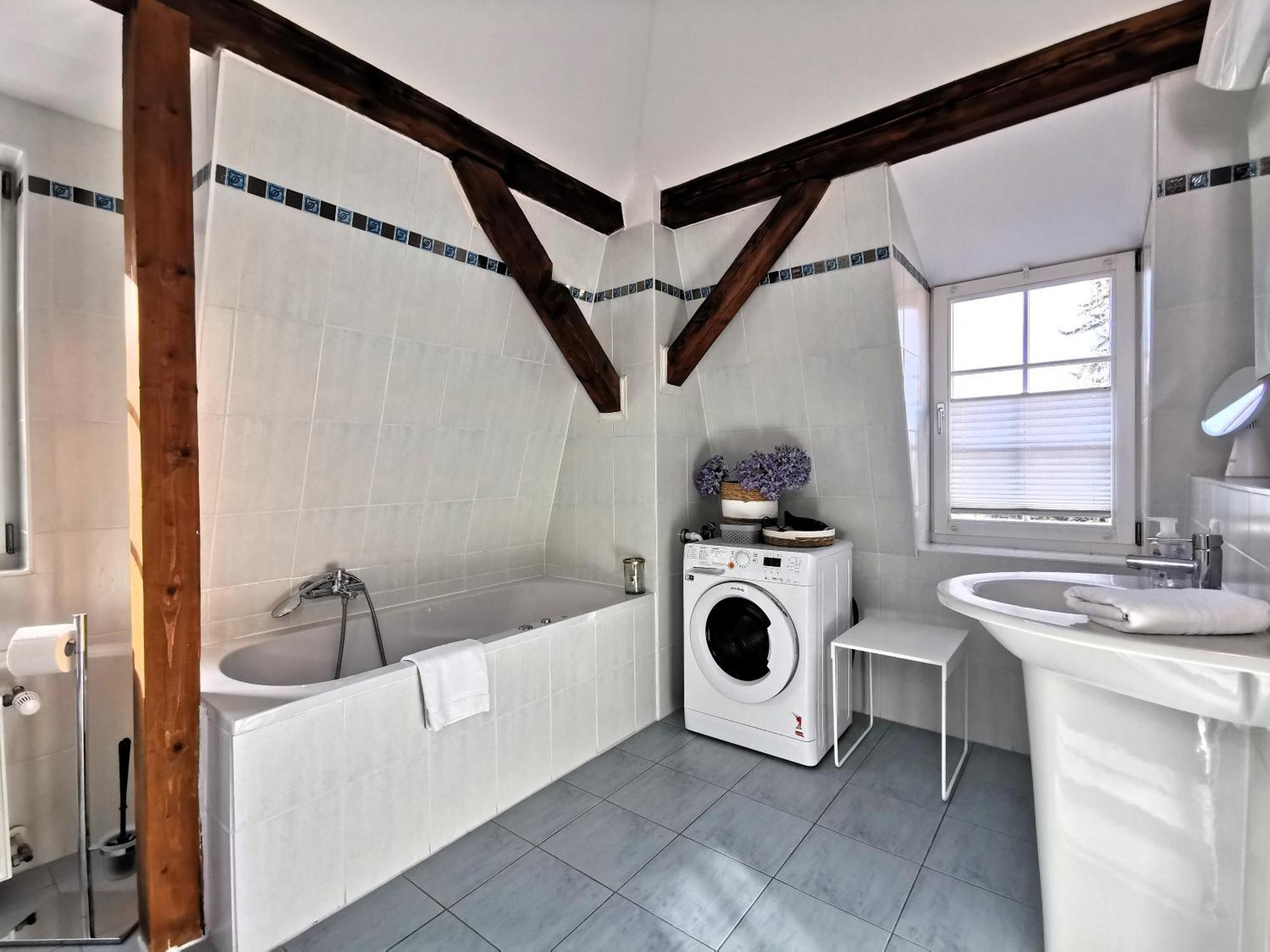 Bohnapartments Steigerwald - Natur In Der Stadt - Vollausstattung - Wlan - Gratis Parkplaetze Erfurt Bagian luar foto